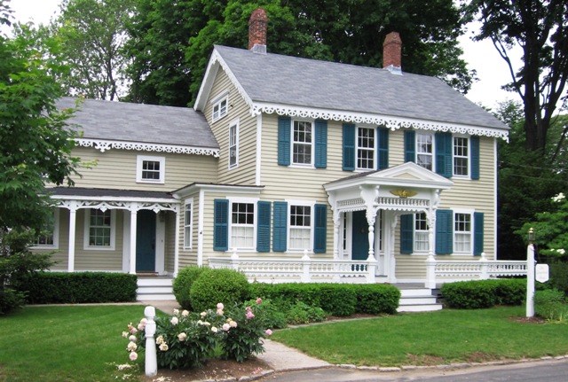 Gingerbread_House_Essex_CT